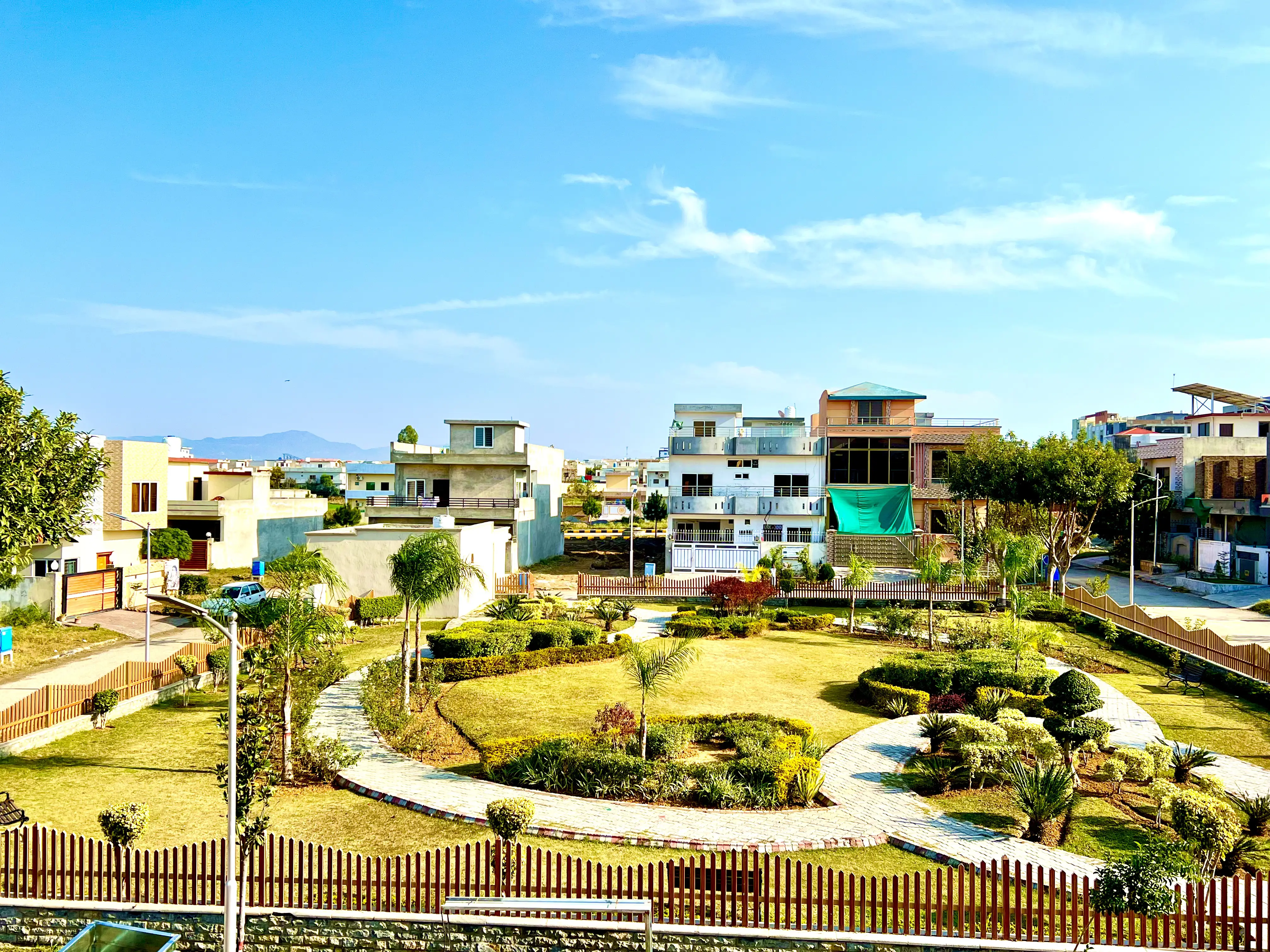 Evening Walk in F-17 Islamabad Park – Serene & Relaxing Atmosphere